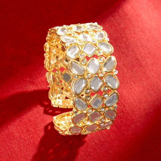 Teejh Kaarvi Round stone Gold Bracelet