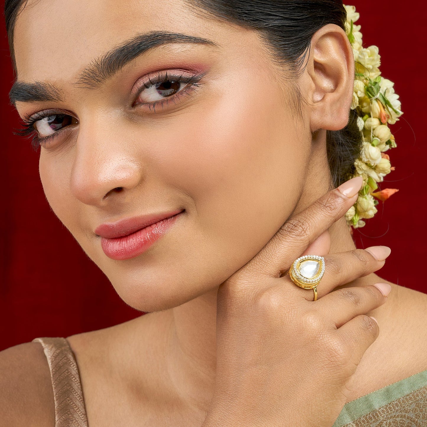 Teejh Kaanchu Gold Ring