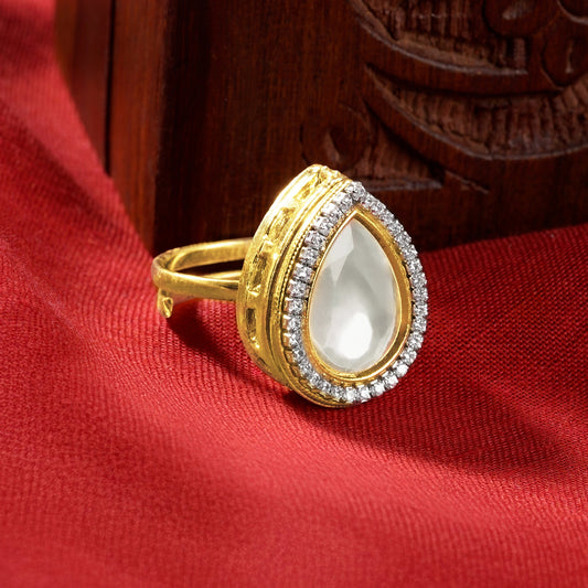 Teejh Kaanchu Gold Ring