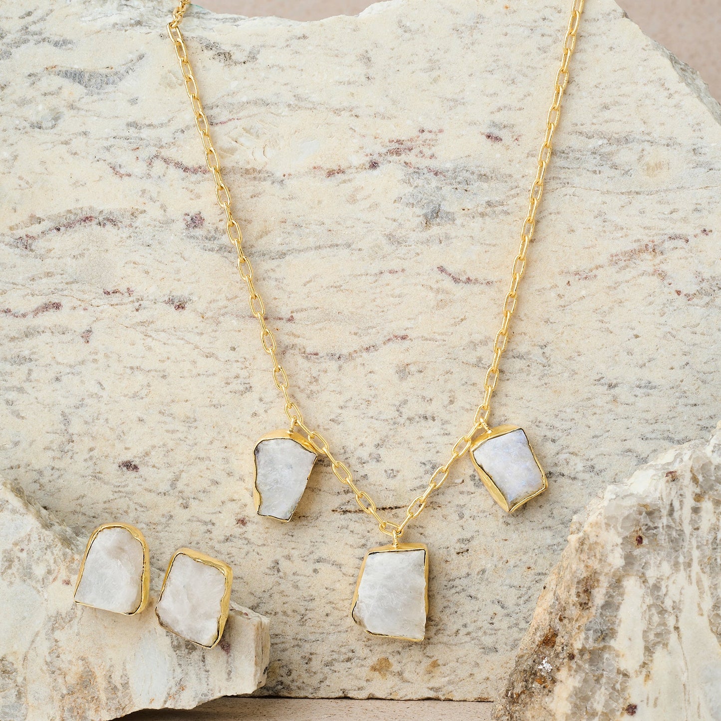 Teejh Seraya White Natural Stone Necklace Set