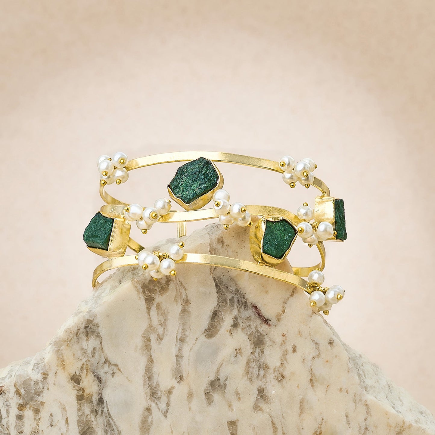 Soléa Dark Green Natural Stone Pearl Cuff Bracelet