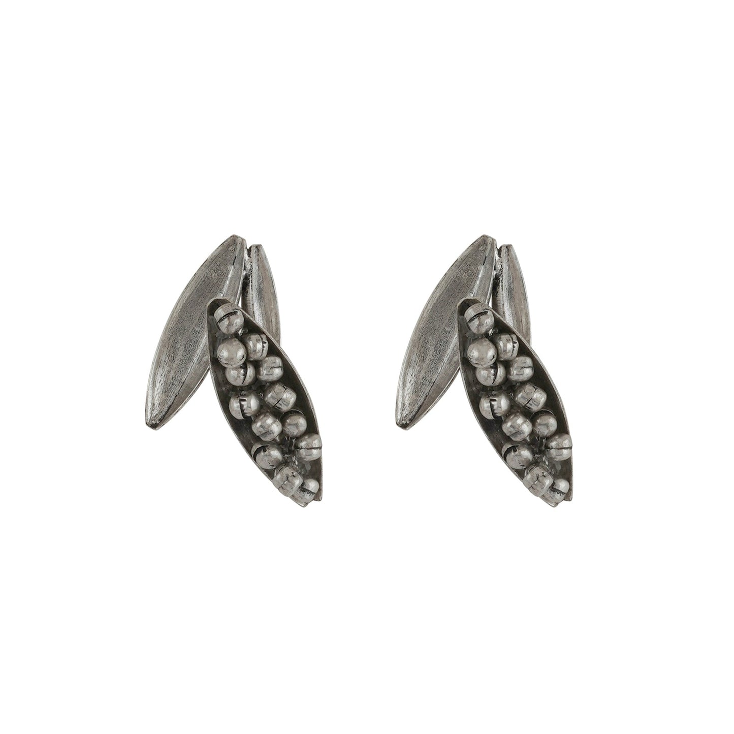 Teejh Angana Pearl and Silver Oxidised Earring