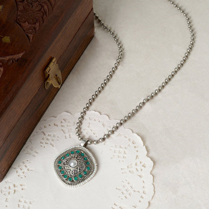 Teejh Ahilyabai Silver Oxidised Green Pendant Chain