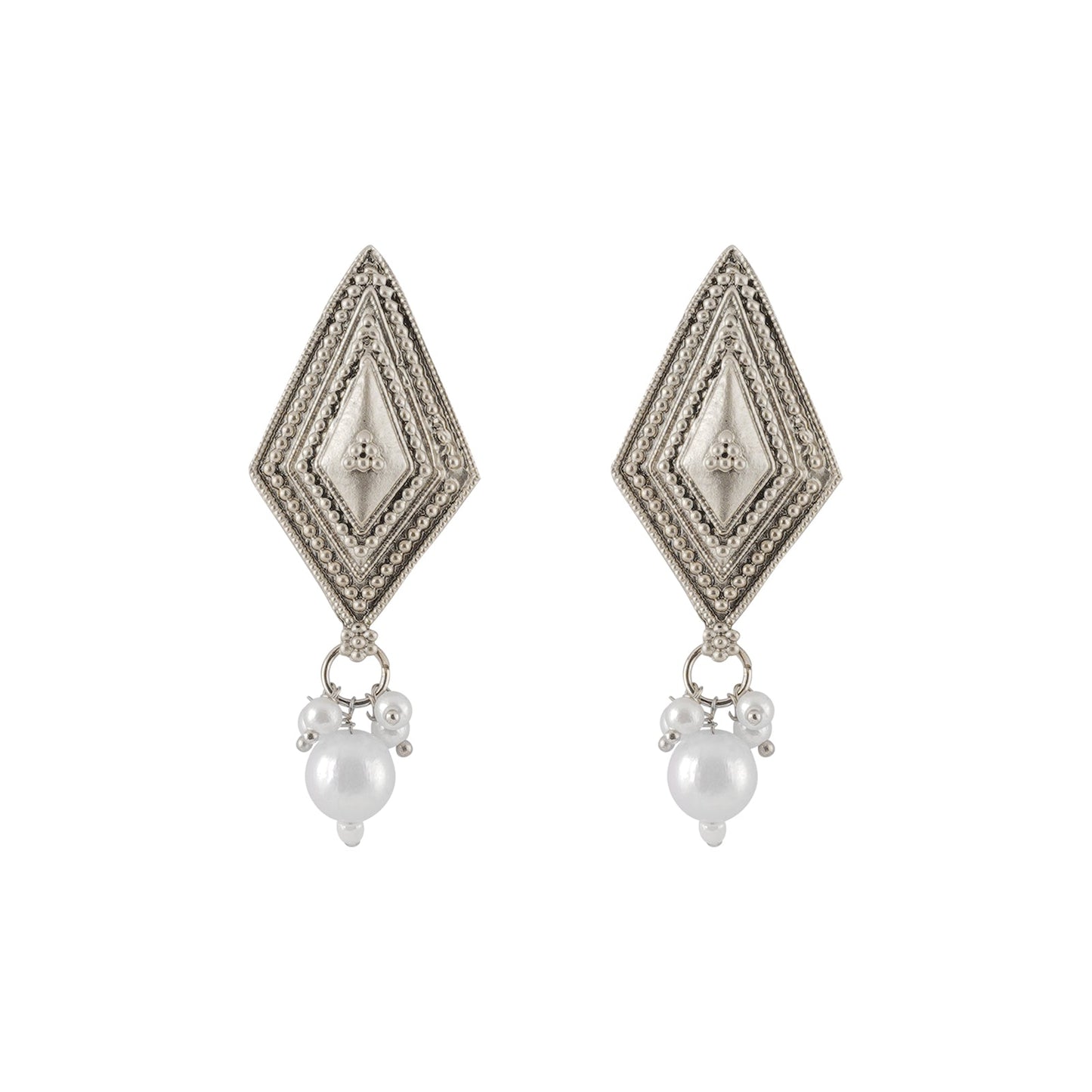 Teejh Sanghamitta Silver Oxidised White Necklace Set