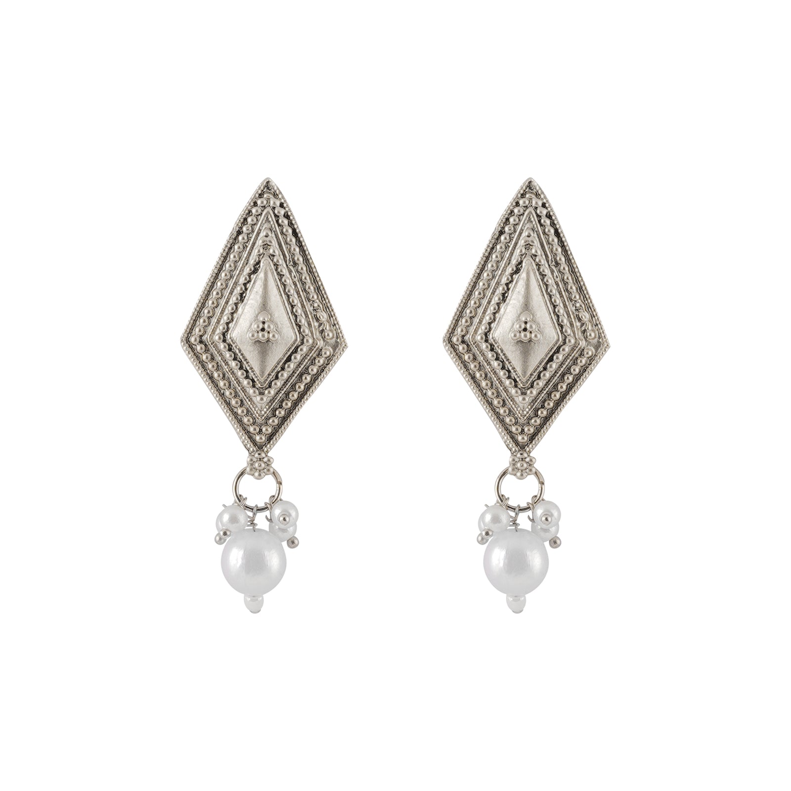 Teejh Sanghamitta Silver Oxidised White Necklace Set