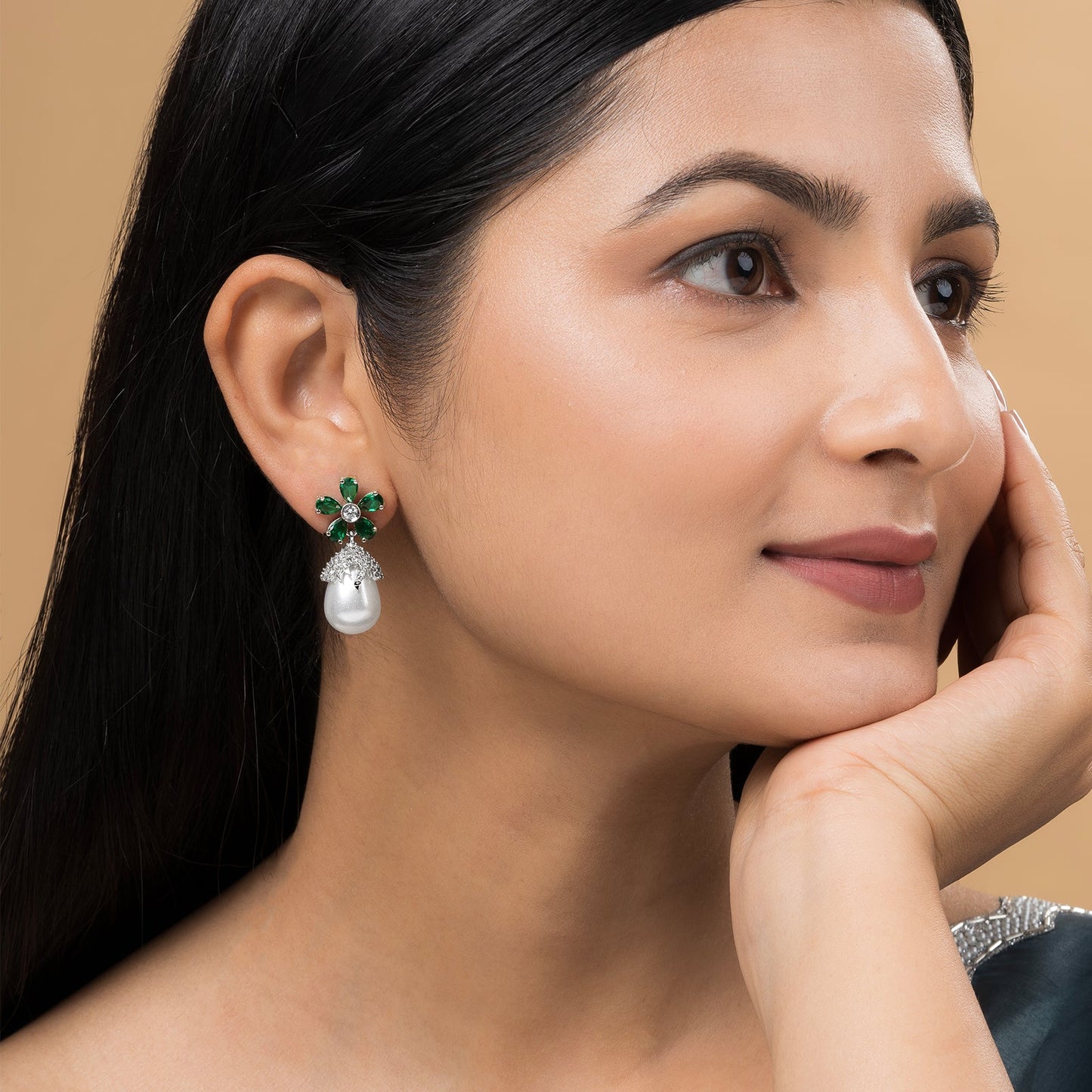 Teejh Almaz Silver and Green Earring