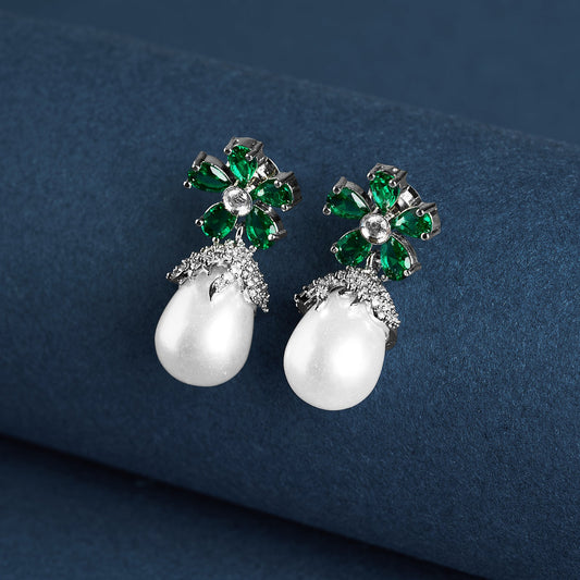 Teejh Almaz Silver and Green Earring
