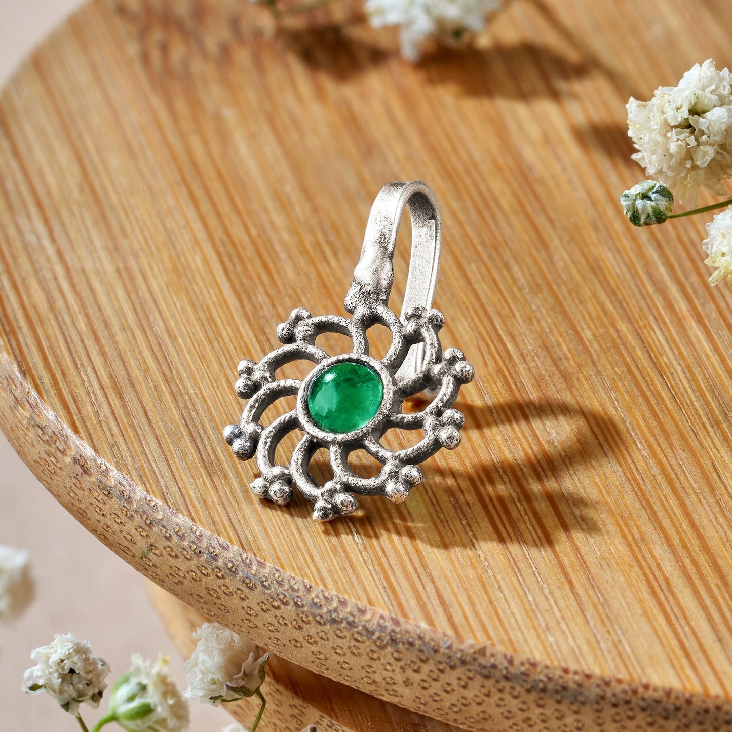 Teejh Surmayi Green stone Press on Nosepin