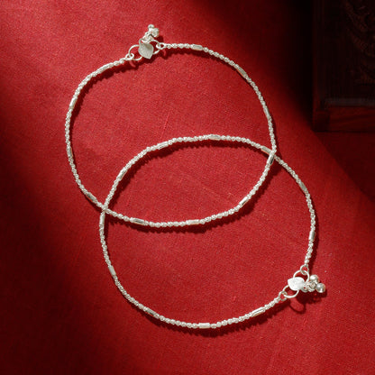 Teejh Priyamvadha Silver Payal