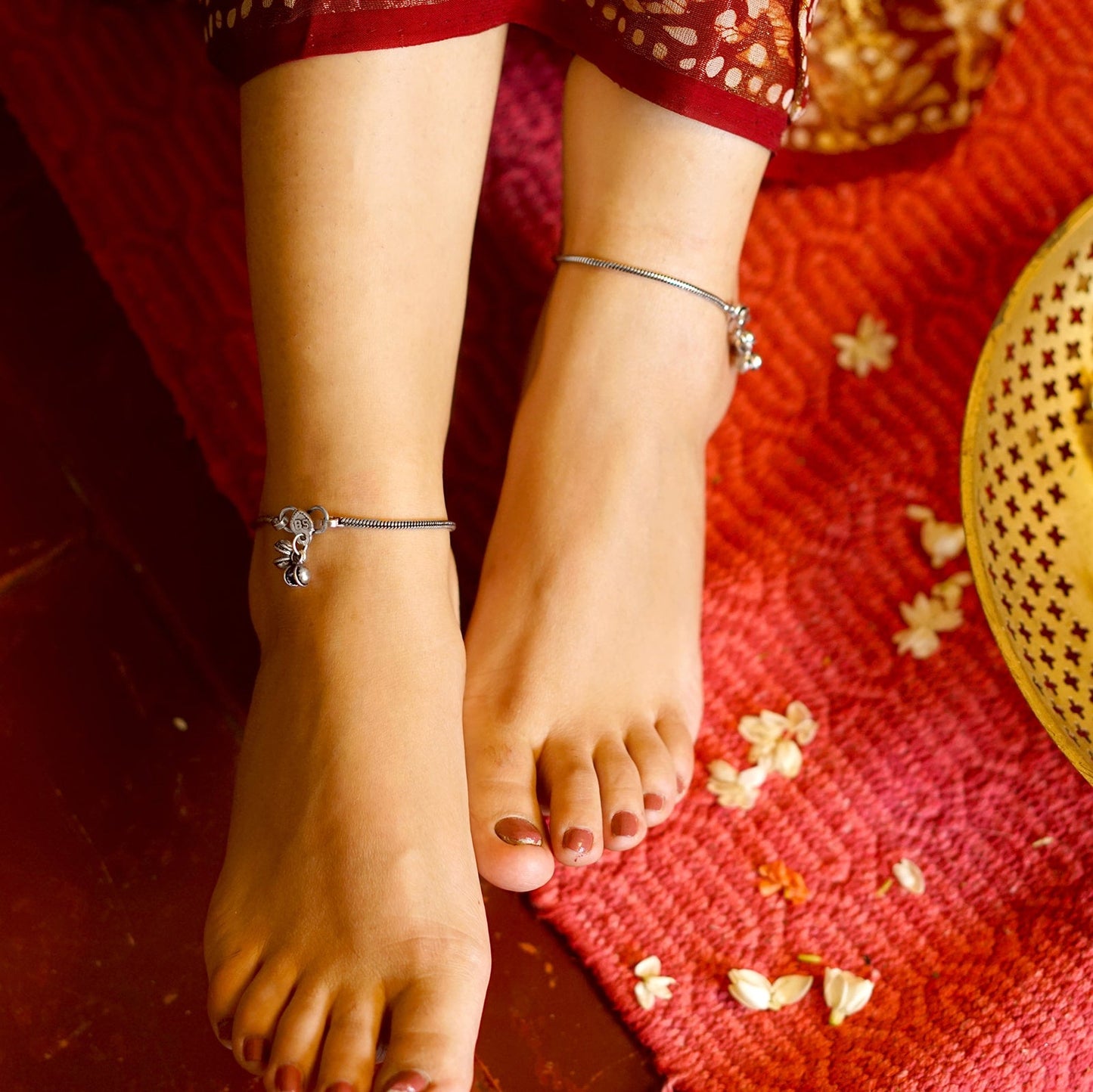 Teejh Single Line Silver Oxidized Ghungroo Anklets