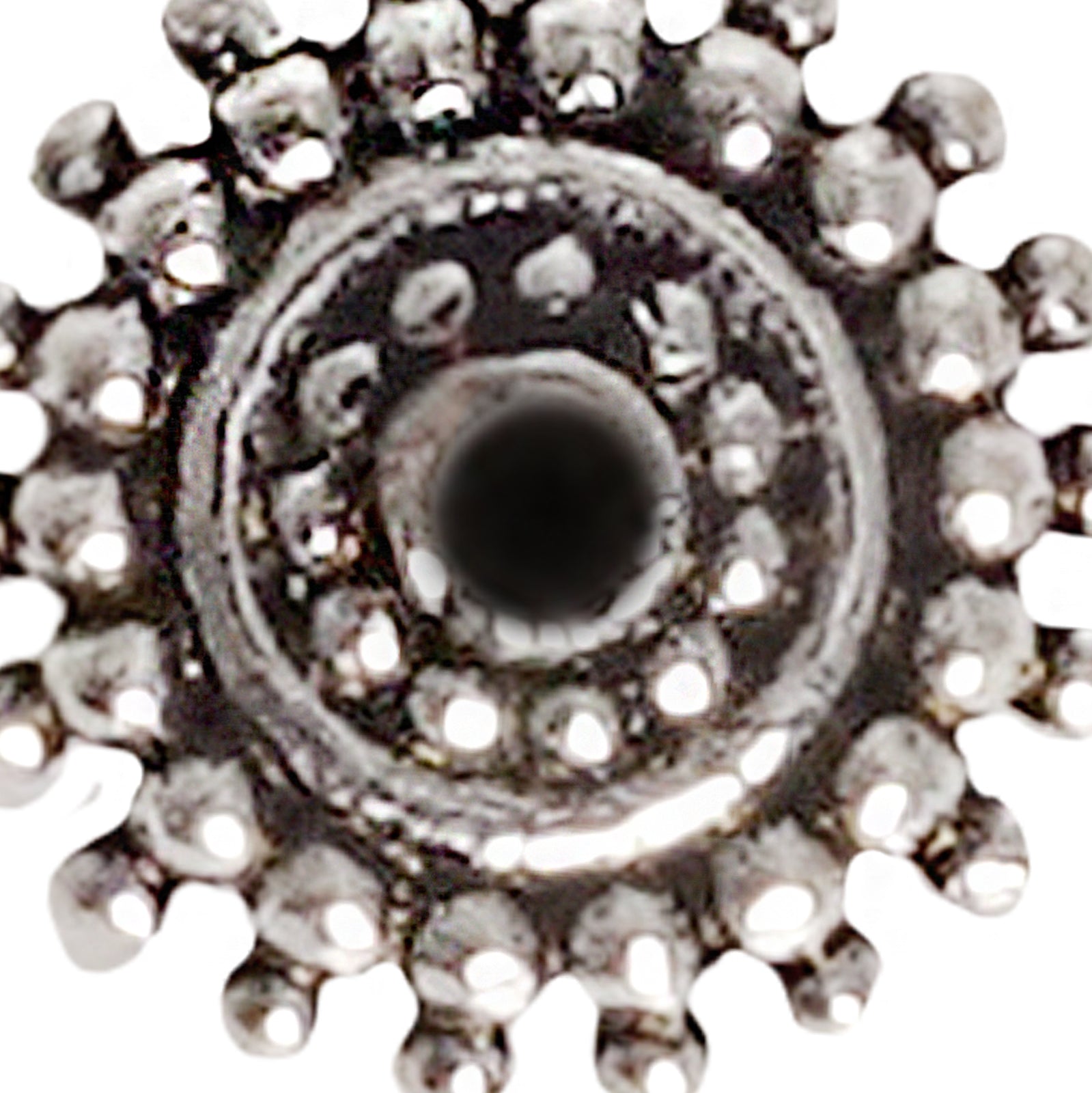 Teejh Lalita Black Stone Floral Nosepin