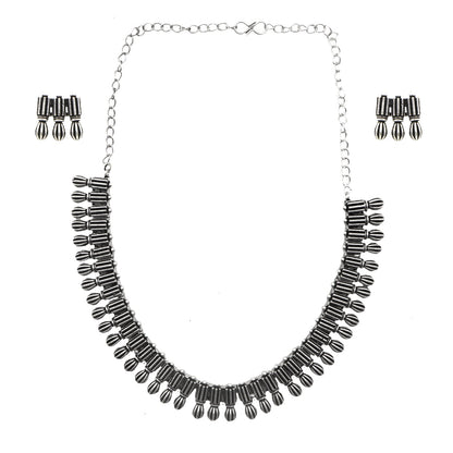 Teejh Jashwi  Choker Necklace Set