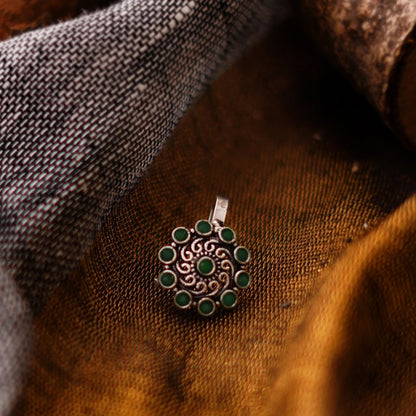 Teejh Soumya Green Stone Nose Pin