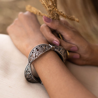 Teejh Yuvanya Antique Silver Polish Bracelet