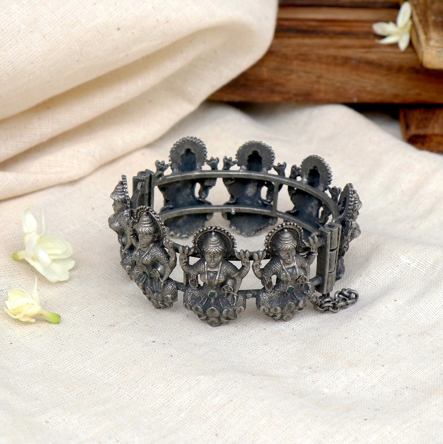 Teejh Sudha Green Stone Silver Oxidised Bangle
