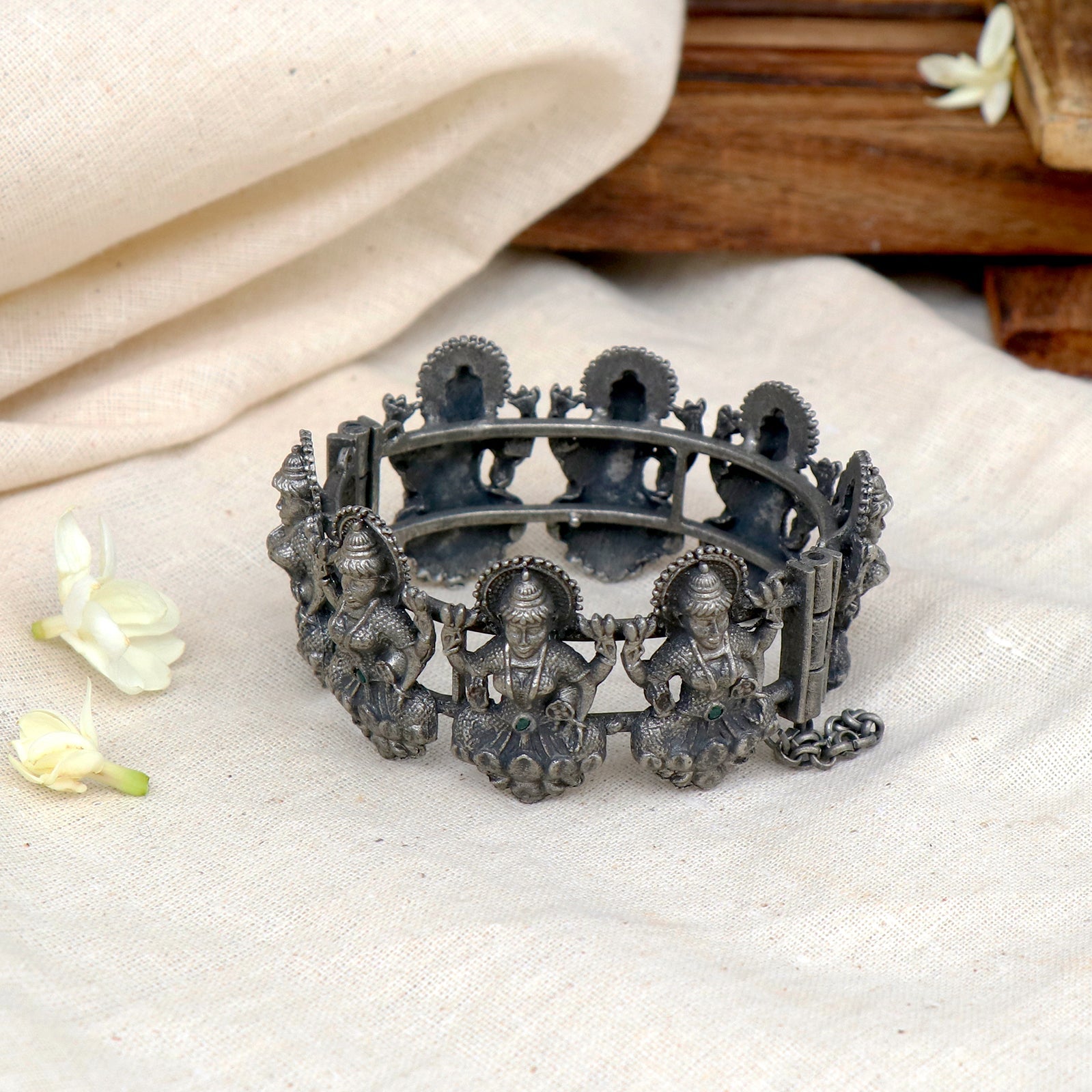 Teejh Sudha Green Stone Silver Oxidised Bangle