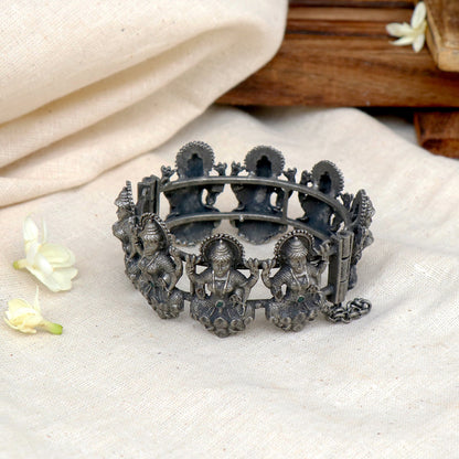 Teejh Sudha Green Stone Silver Oxidised Bangle