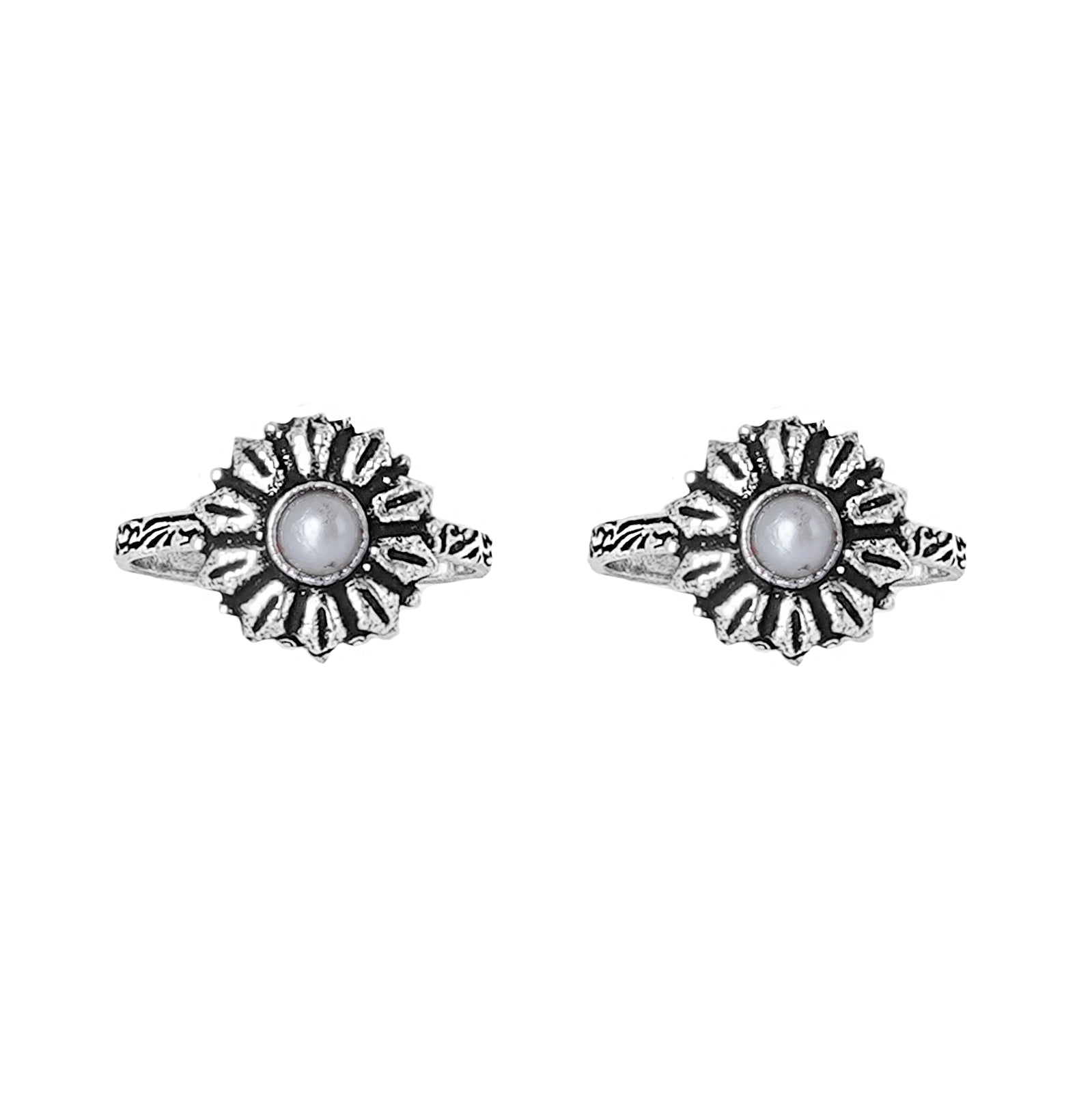 Teejh Siya White Stone Silver Oxidised Toe Rings