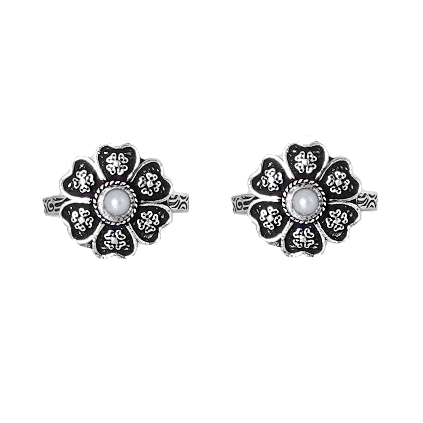 Teejh Ruhi White Stone Silver Oxidised Toe Rings