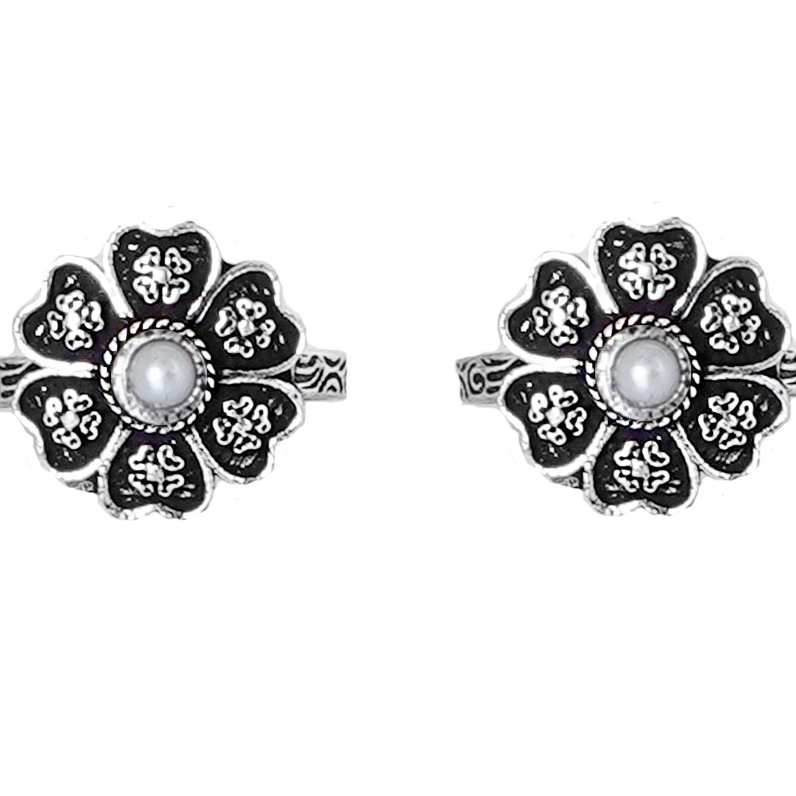 Teejh Ruhi White Stone Silver Oxidised Toe Rings