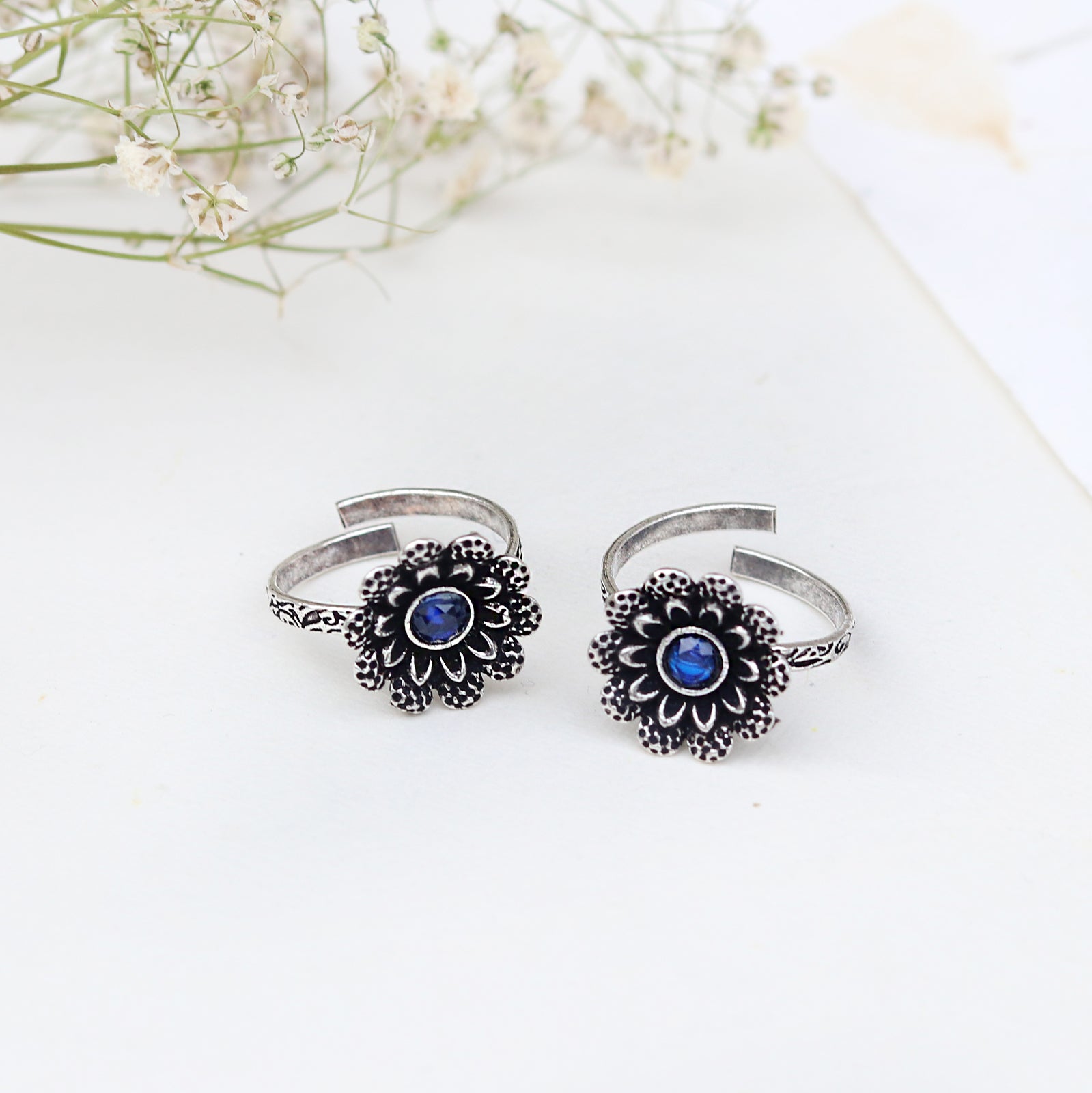 Teejh Tishya Dark Blue Stone Silver Oxidised Toe Rings