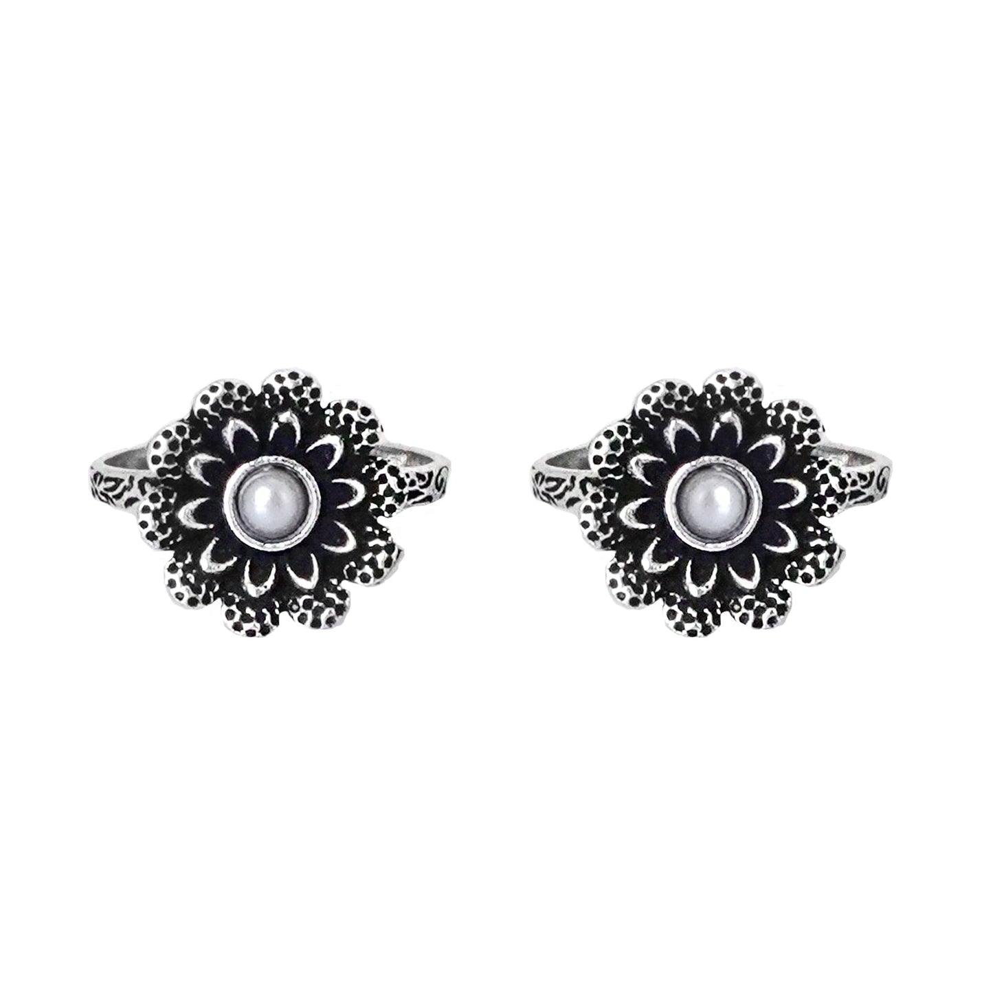 Teejh Tishya White Stone Silver Oxidised Toe Rings