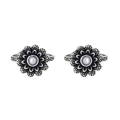 Teejh Tishya White Stone Silver Oxidised Toe Rings