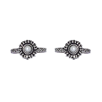 Teejh Kaina White Stone Silver Oxidised Toe Rings