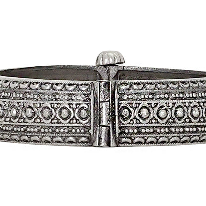 Teejh Pranya  Stacked Bracelet Set