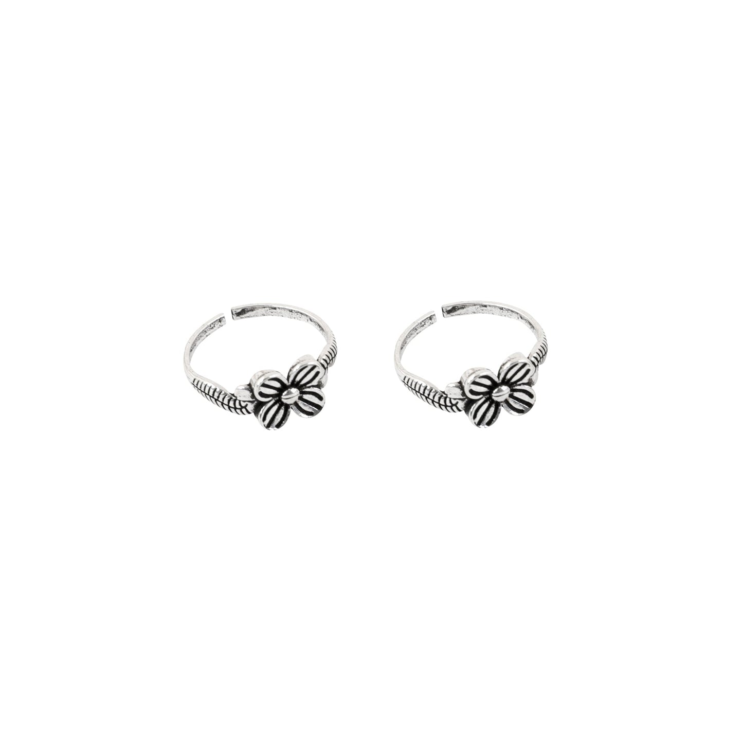Teejh Dalaja Floral motif silver oxidised toe ring