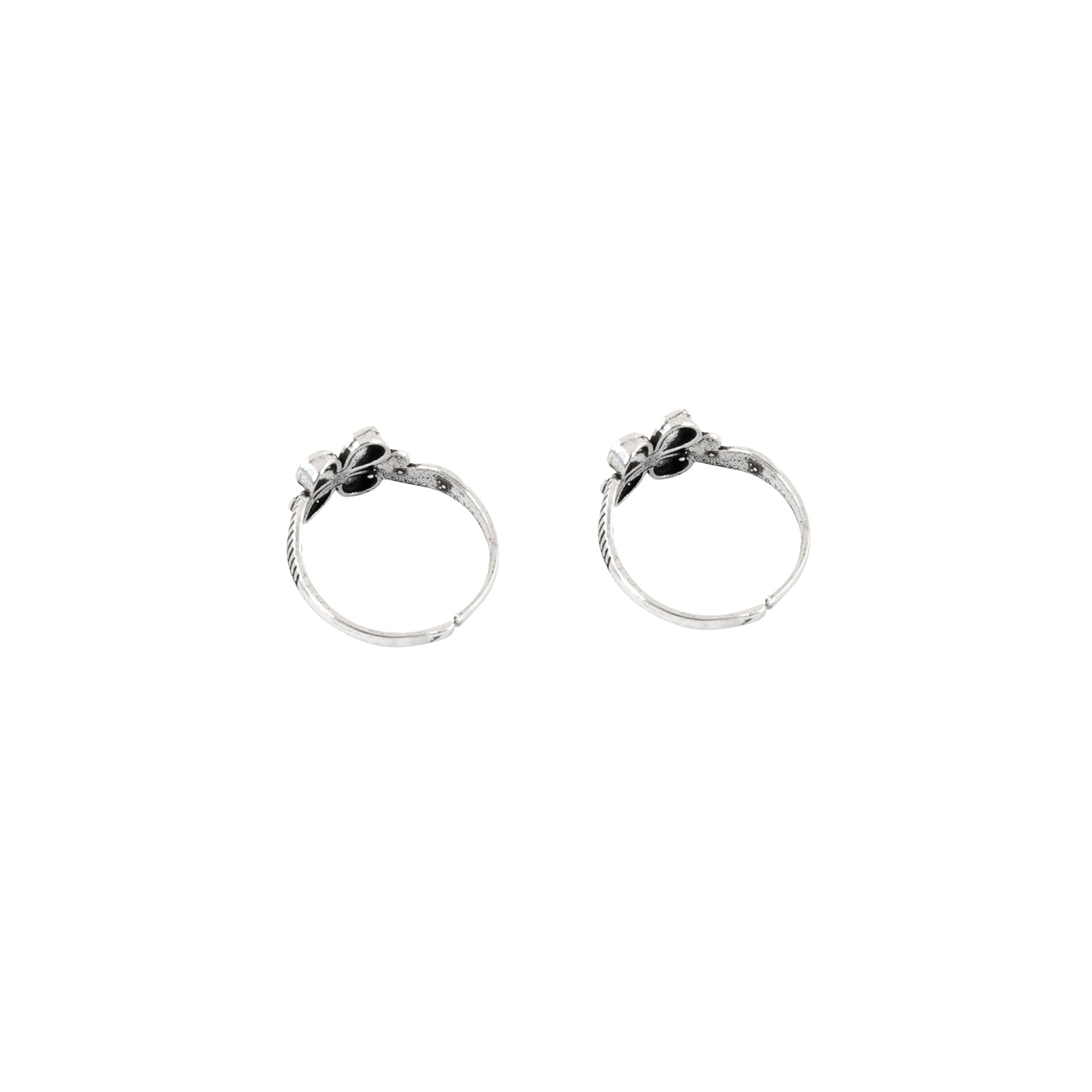 Teejh Dalaja Floral motif silver oxidised toe ring