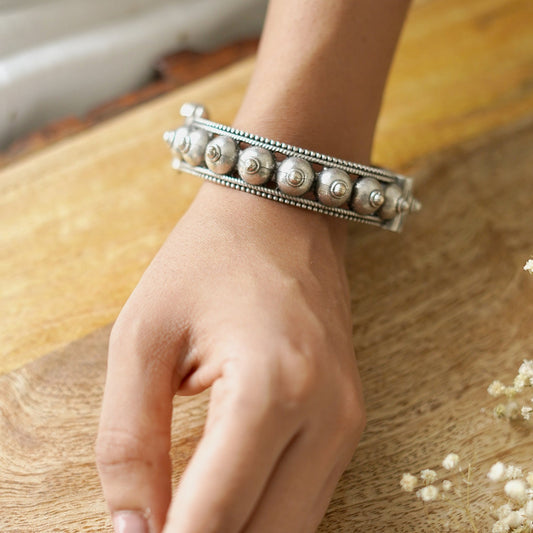Teejh Sharmila Silver Oxidised Bangle