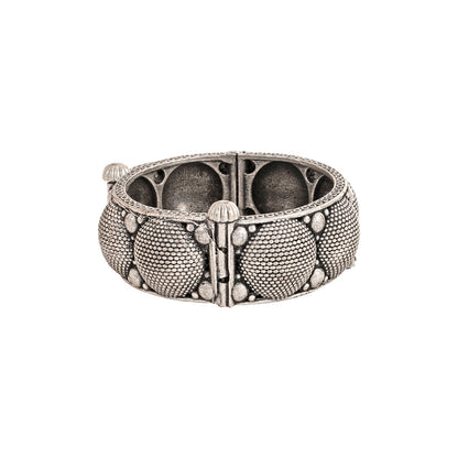 Teejh Jaasritha Stacked Bracelet set