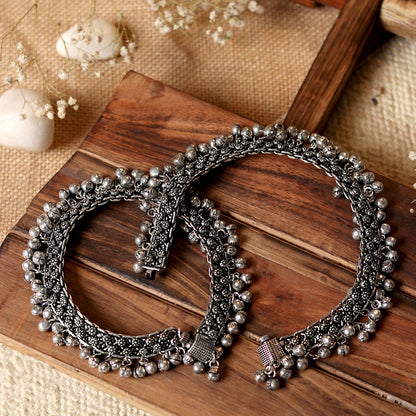 Teejh Raashika Silver oxidised Anklets