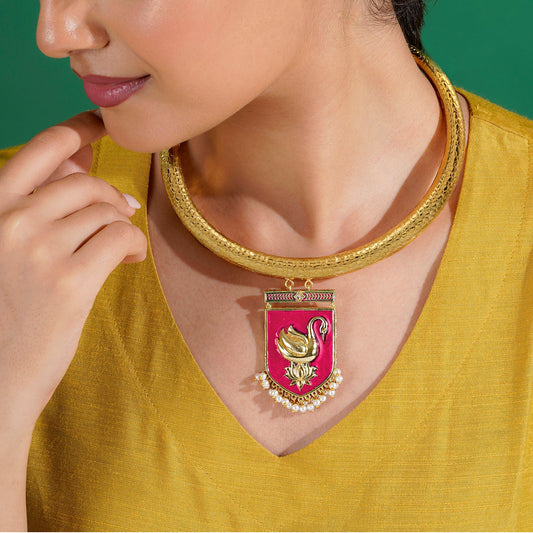 Meri Gaddi Mahaan Fuschia Pink necklace