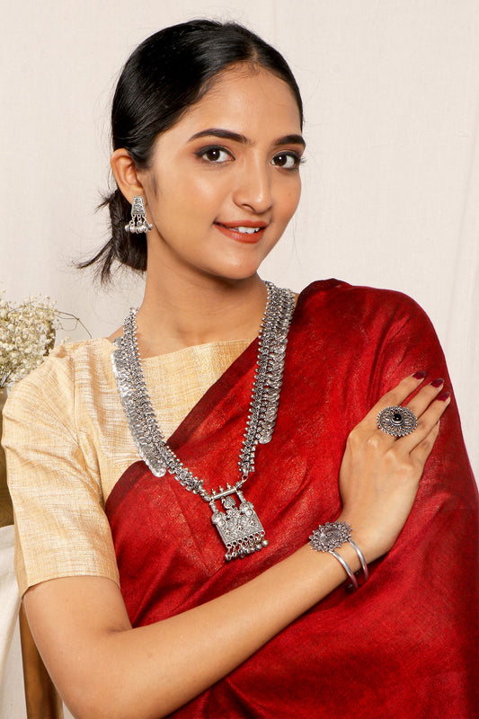 Teejh Ruellia Saree & Jewelry Gift Set