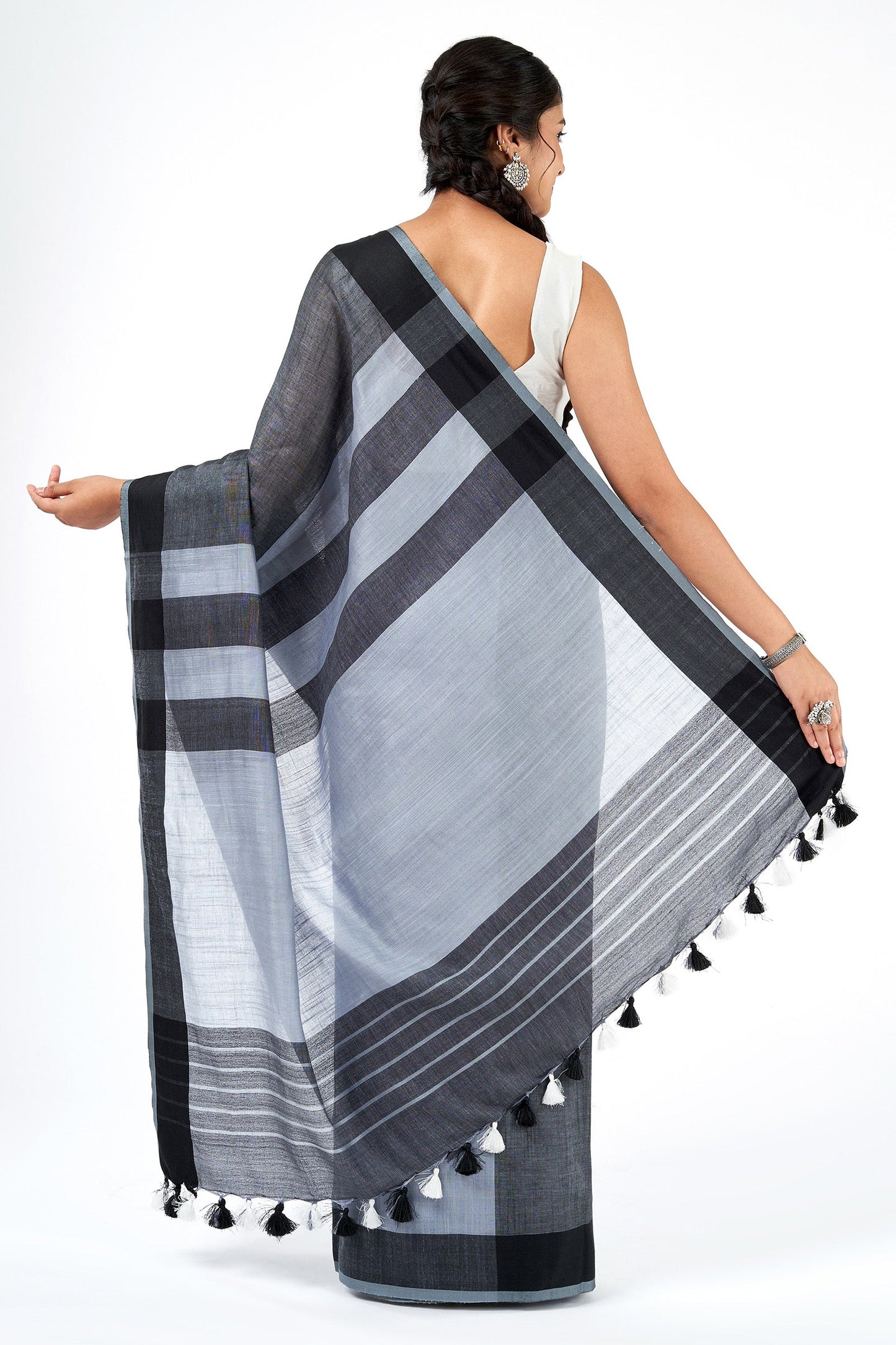Teejh Mono Grey and Black Color Block Cotton Saree