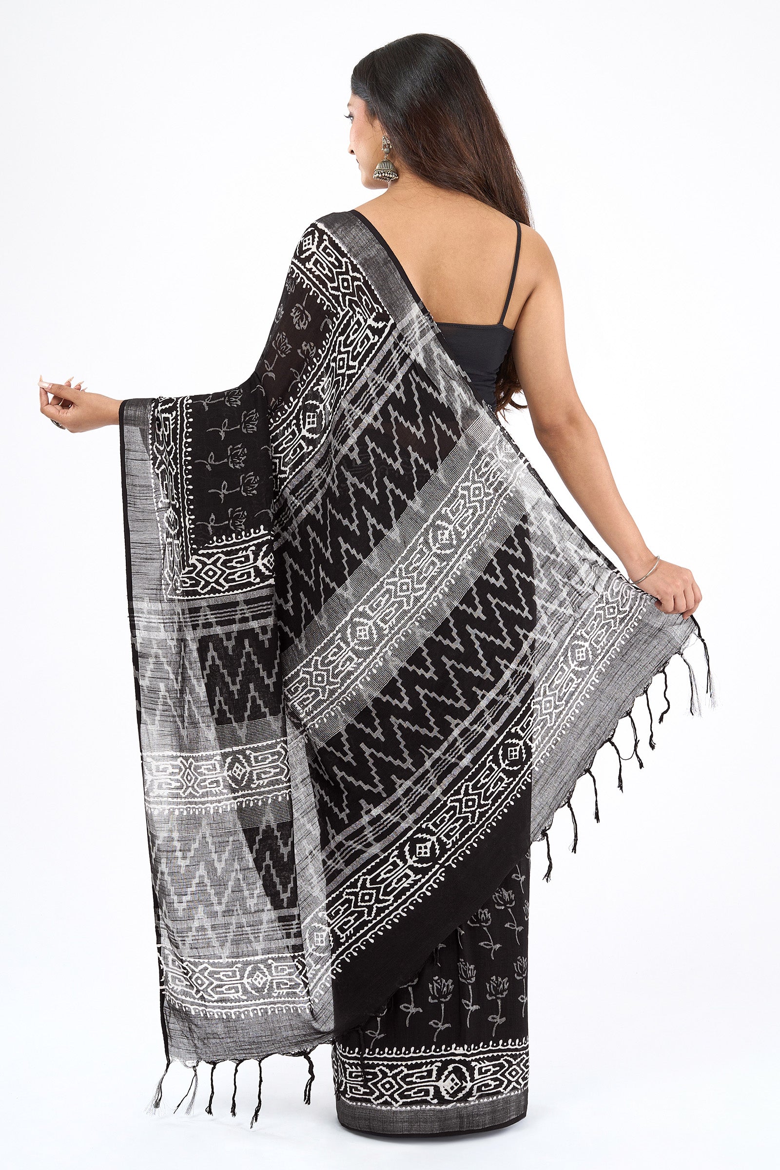 Teejh Kotisha Black Hand Blockprint Saree
