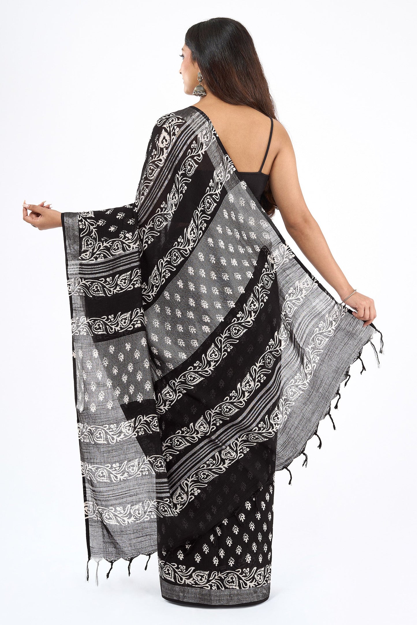 Teejh Navisha Black Hand Blockprint Saree