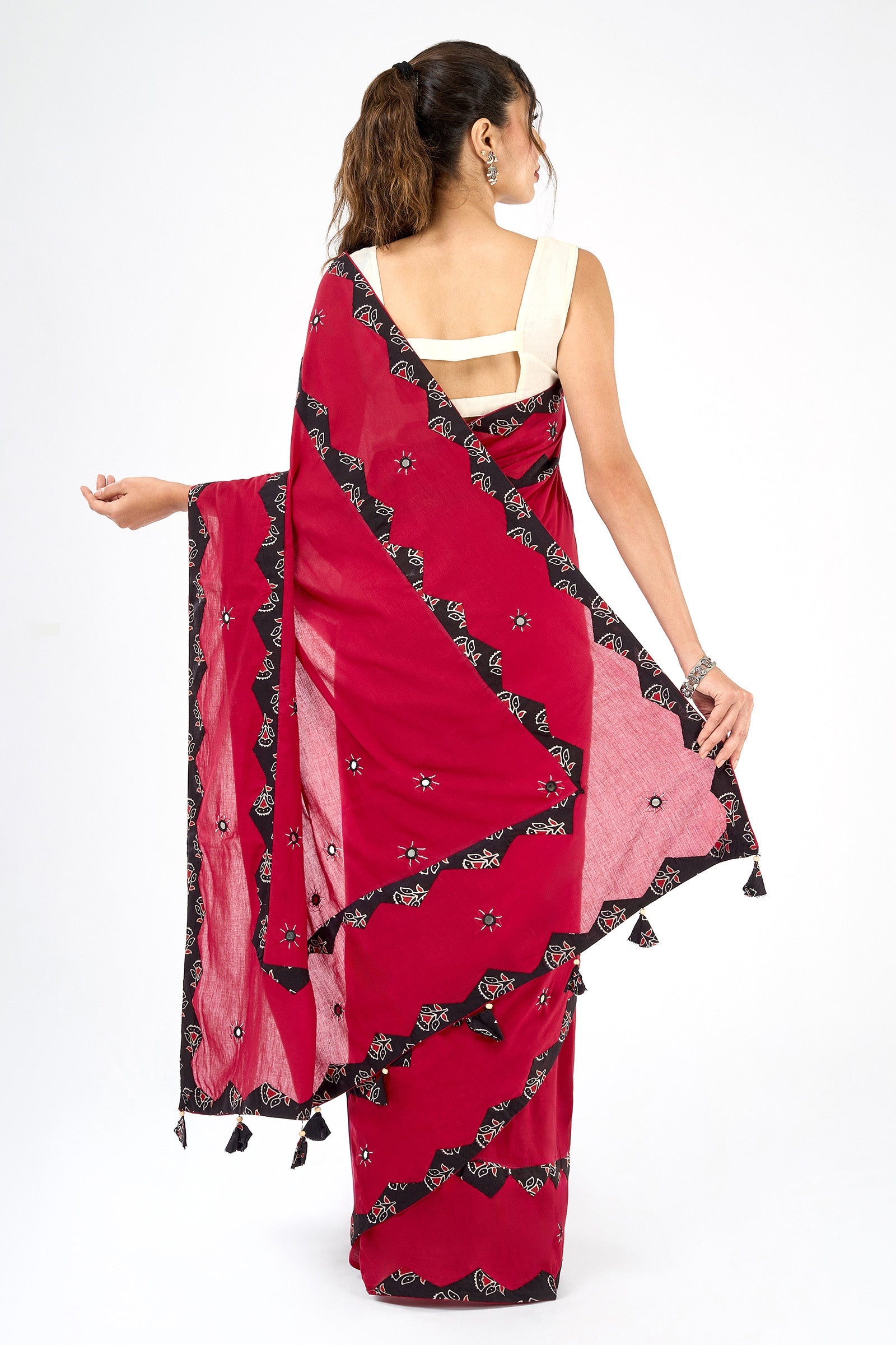 Svarnita Applique & Mirror Work Saree