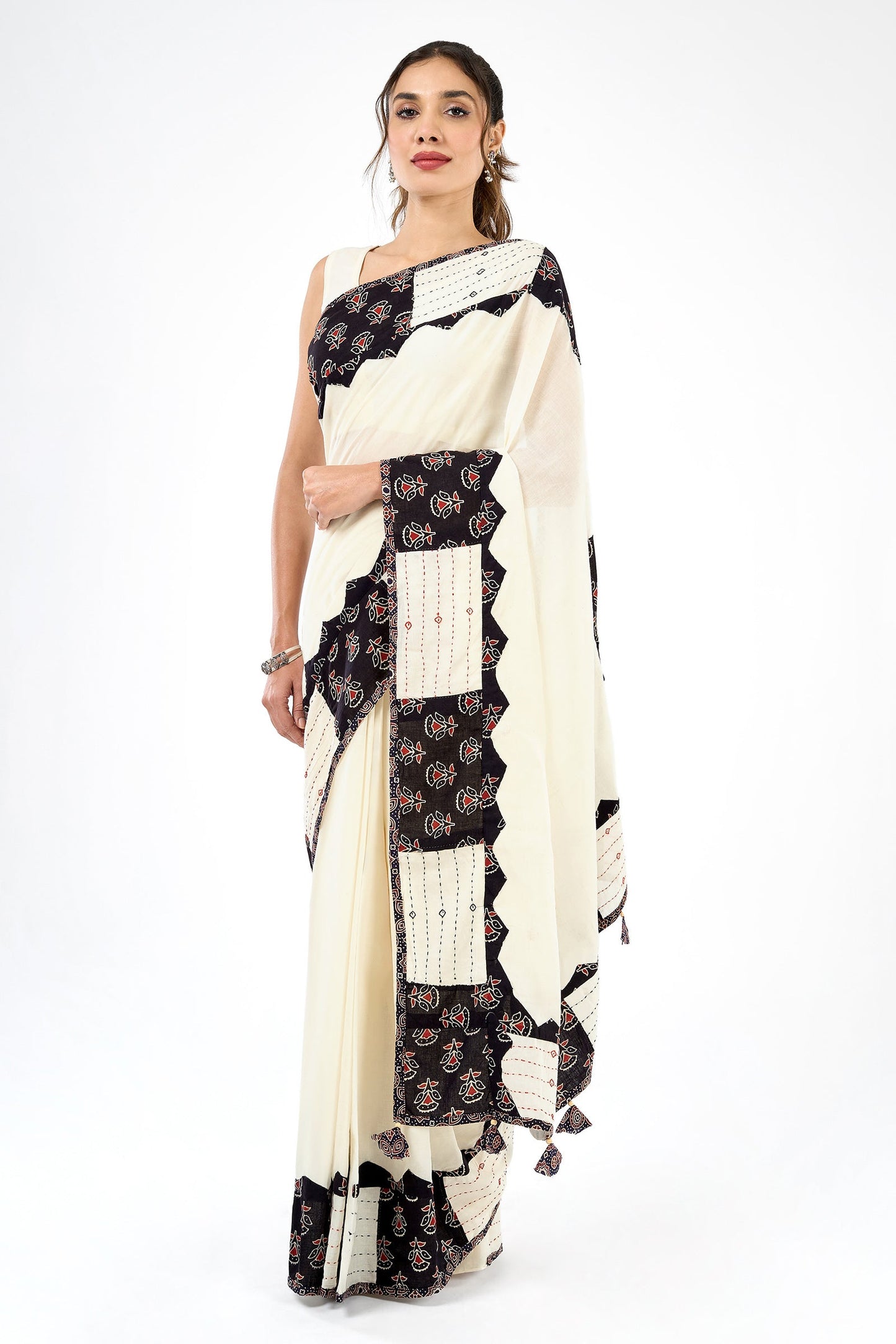 Kalvani Off White Applique & Mirror Work Saree