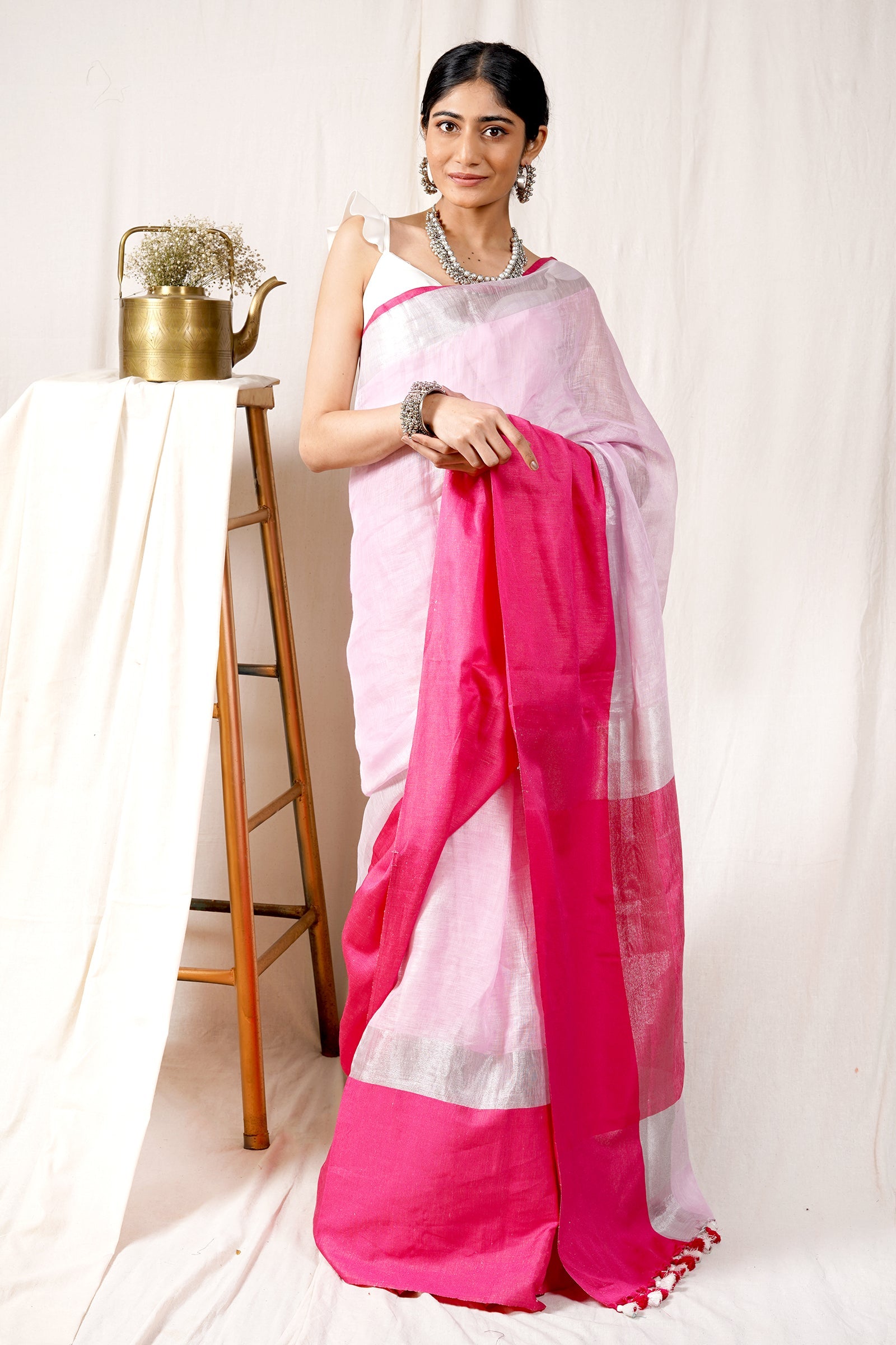 Teejh Kalmia Saree & Jewelry Gift Set
