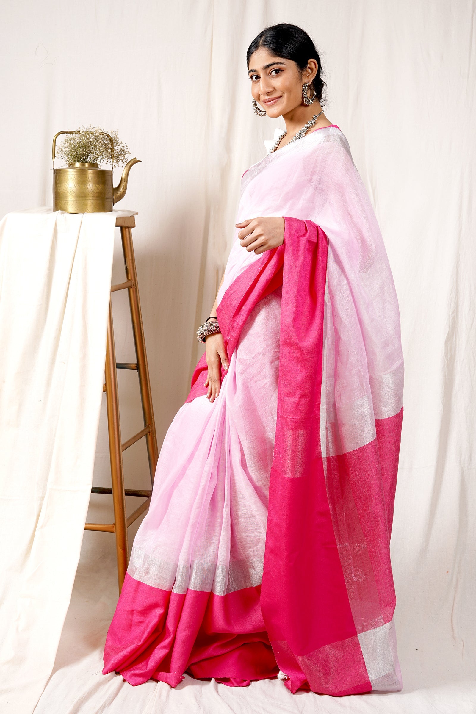 Teejh Kalmia Saree & Jewelry Gift Set