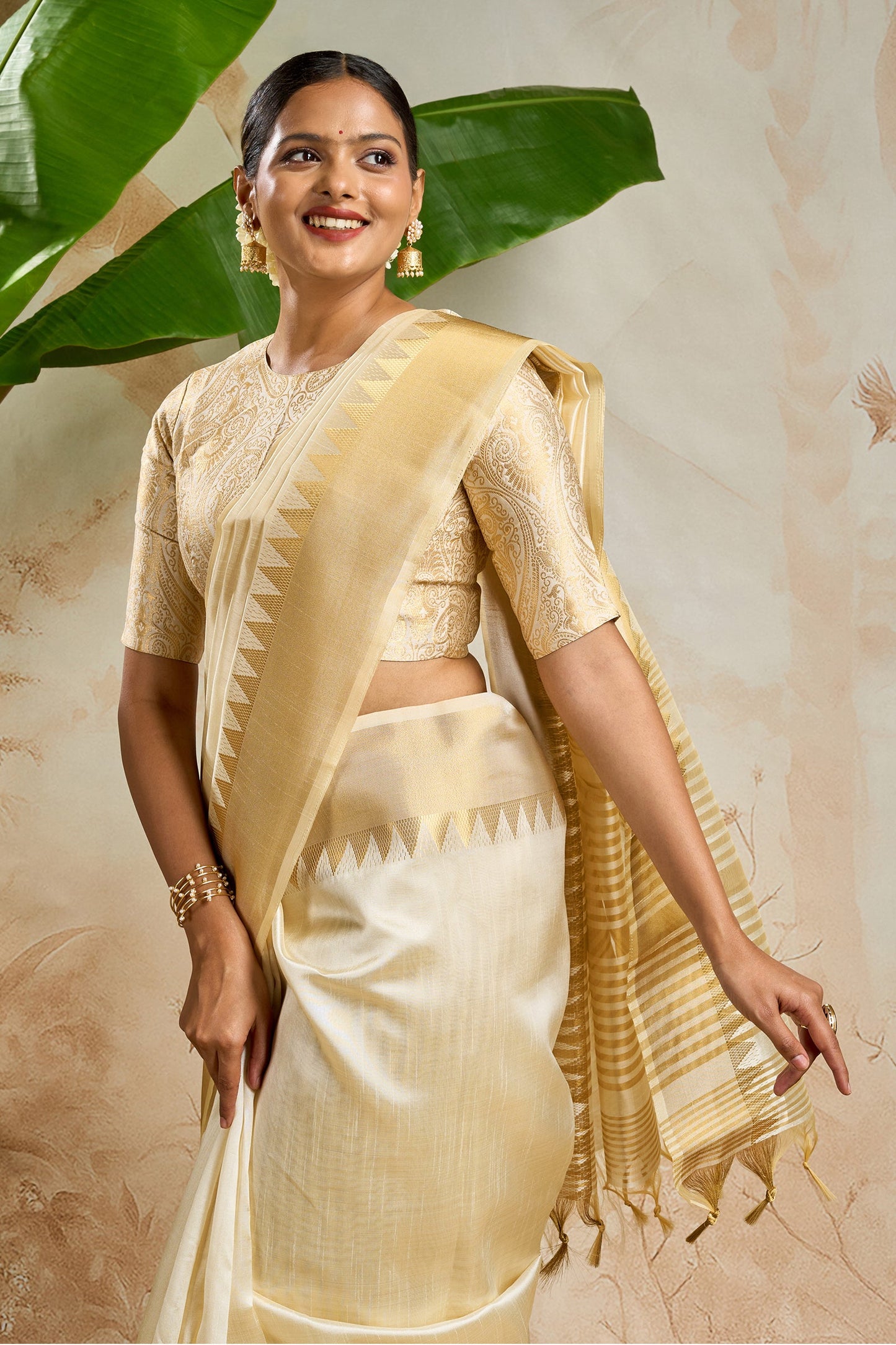 Teejh Nilavu Cotton Silk Off white and Golden Kasavu Saree