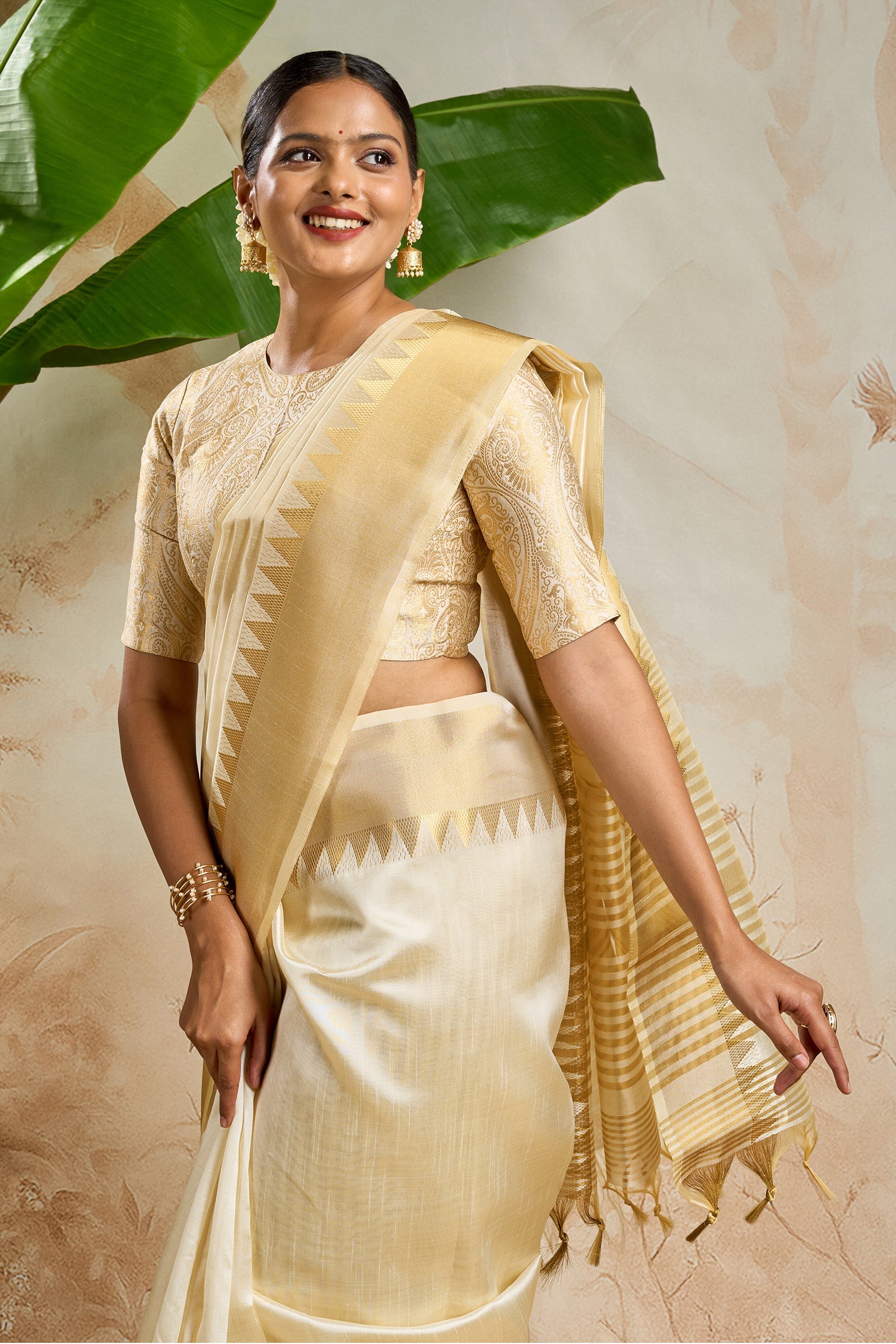 Teejh Nilavu Cotton Silk Off white and Golden Kasavu Saree