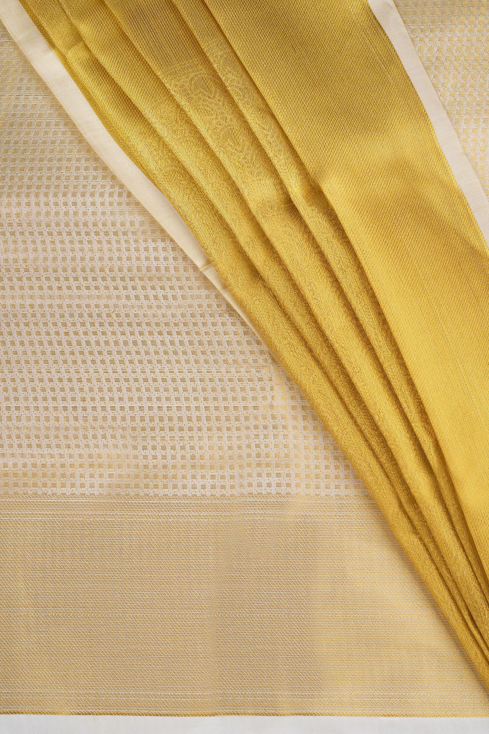 Teejh Mallipoo Semi Silk Golden Kasavu Saree