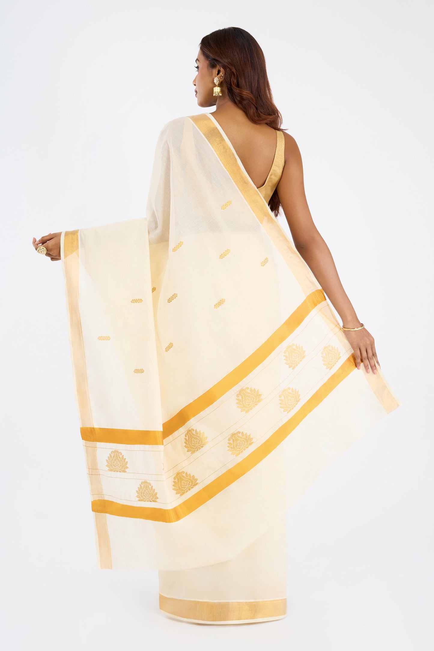 Teejh Aaravam Cotton Off white and Golden Kasavu Saree
