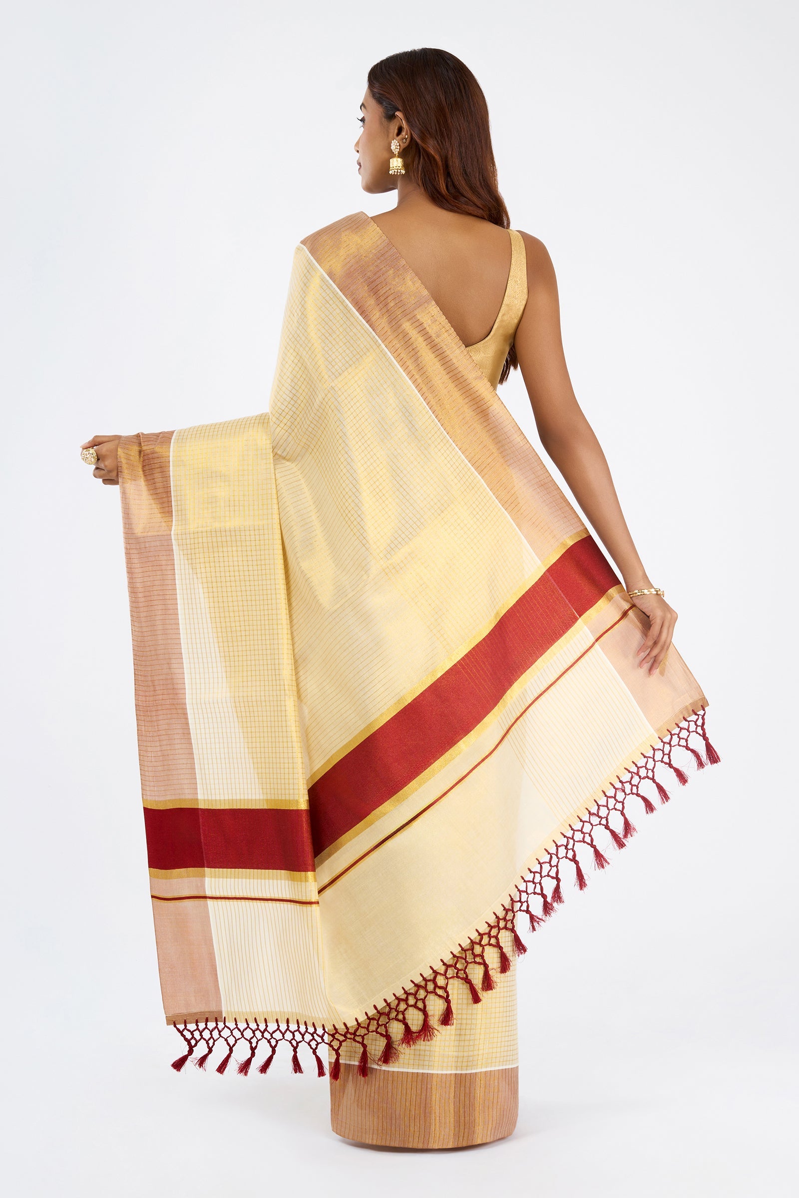 Teejh Ponvillu Tissue Off white and Maroon Kasavu Saree