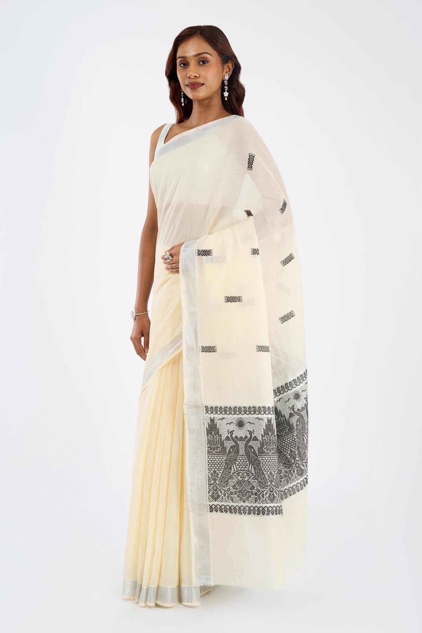 Teejh Varnika Cotton Off white and Black Kasavu Saree