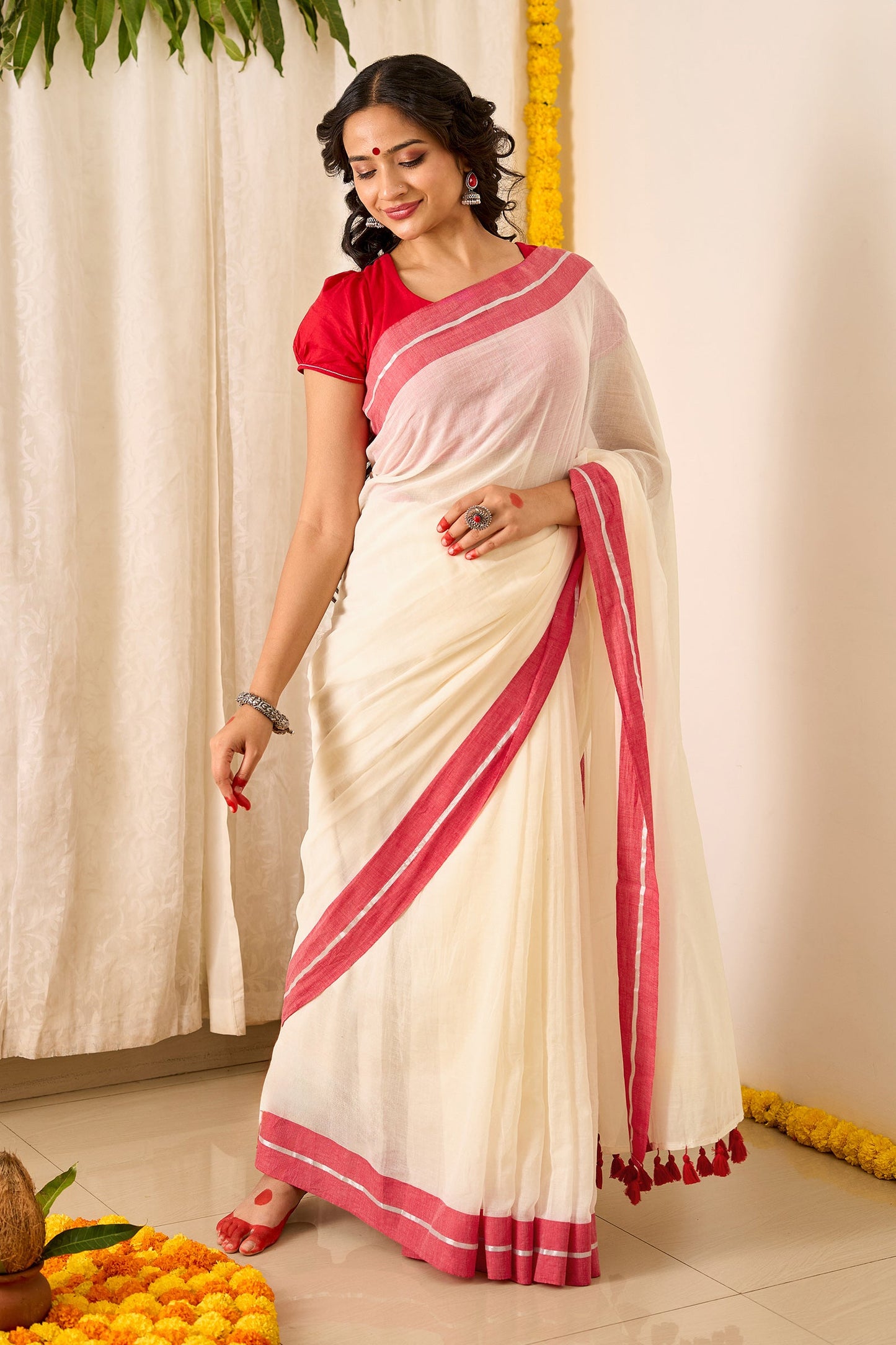 Teejh Aabheri OffWhite & Red Cotton Saree